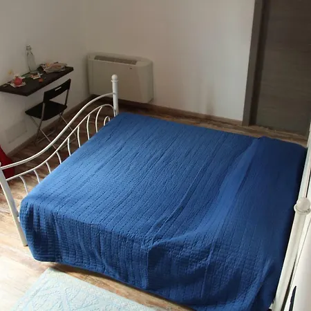 Oda ve Kahvaltı Is Aposentus Lotzorai